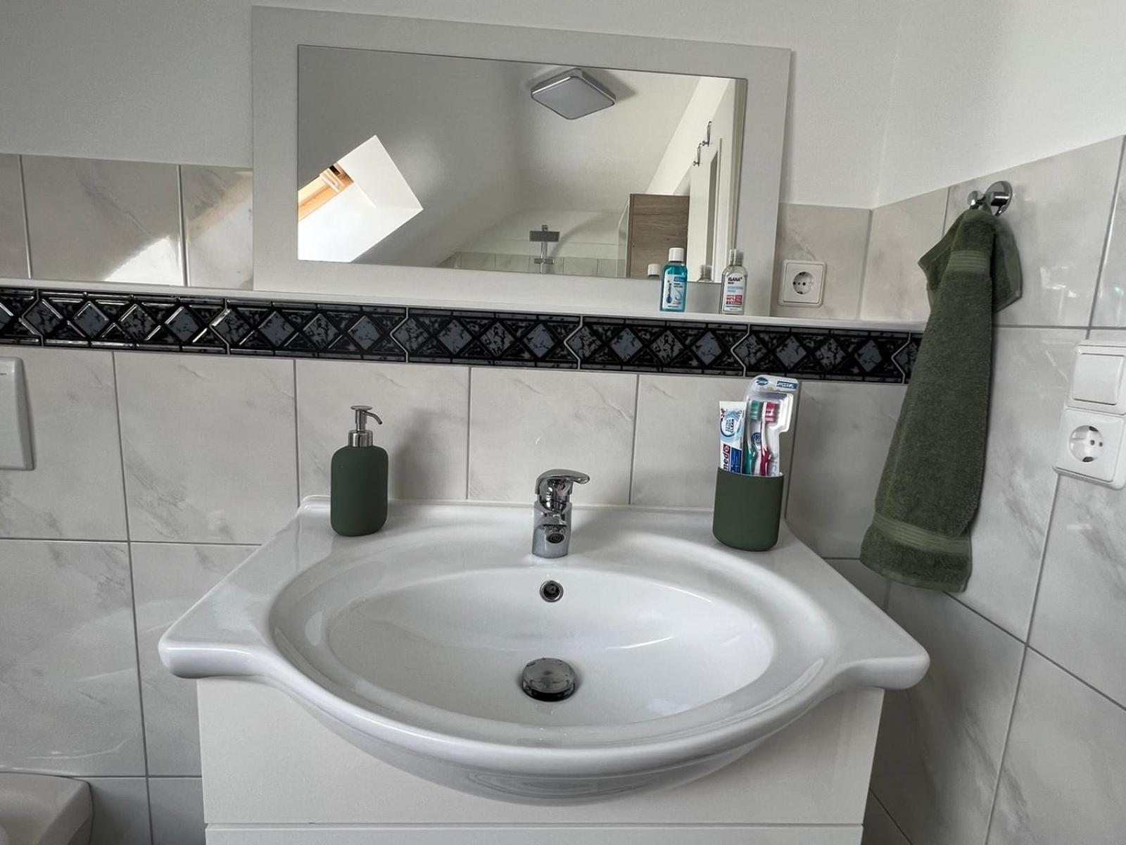 Ferienwohnung Zentral In Loerrach - Konus Gaestekarte Inklusive Bagian luar foto